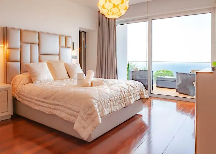 Chimera By Lovelystay