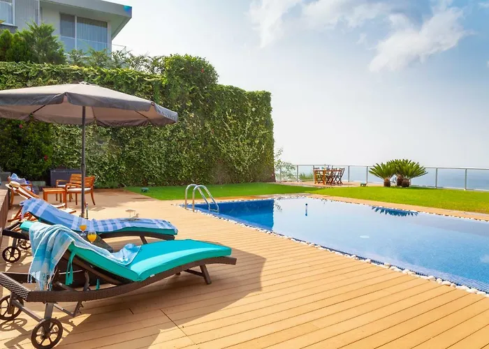 Chimera By Lovelystay