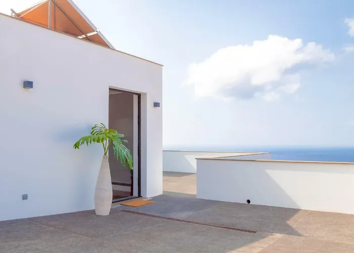 Chimera By Lovelystay