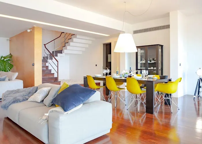 Chimera By Lovelystay 카니코